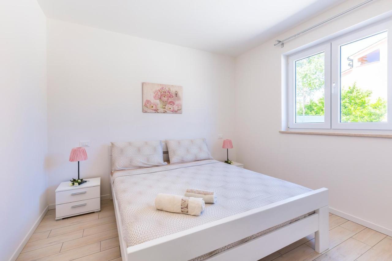 Villa Suzy 梅杜林 外观 照片
